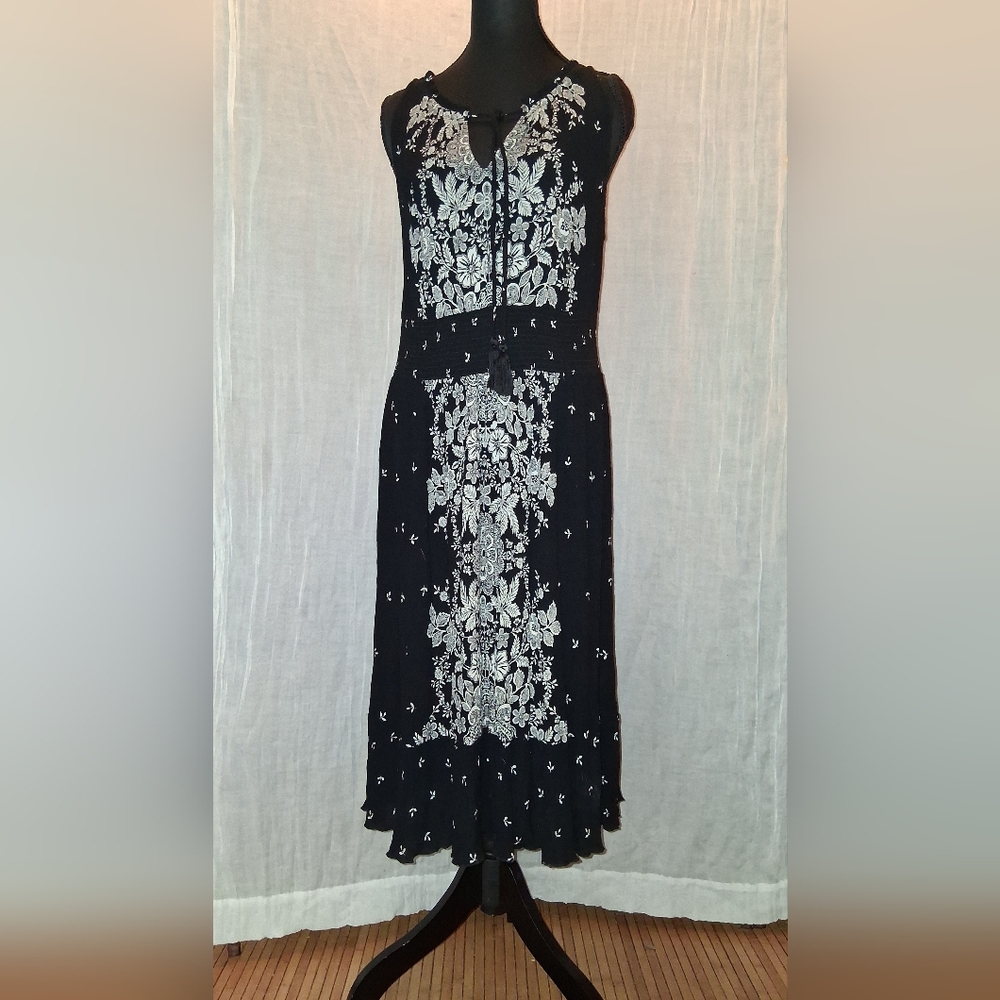 Bila Black and White Floral Maxi Dress